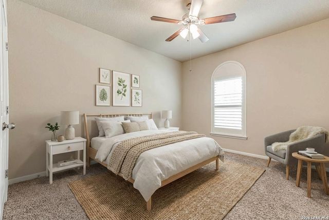 112 Hagen Dr, Boerne, TX 78006