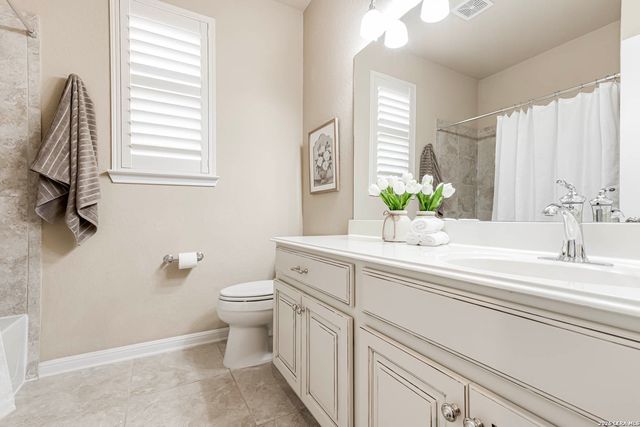 112 Hagen Dr, Boerne, TX 78006