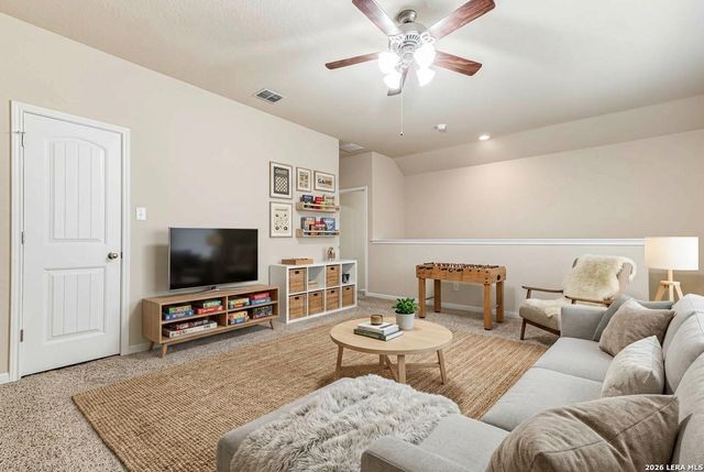 112 Hagen Dr, Boerne, TX 78006