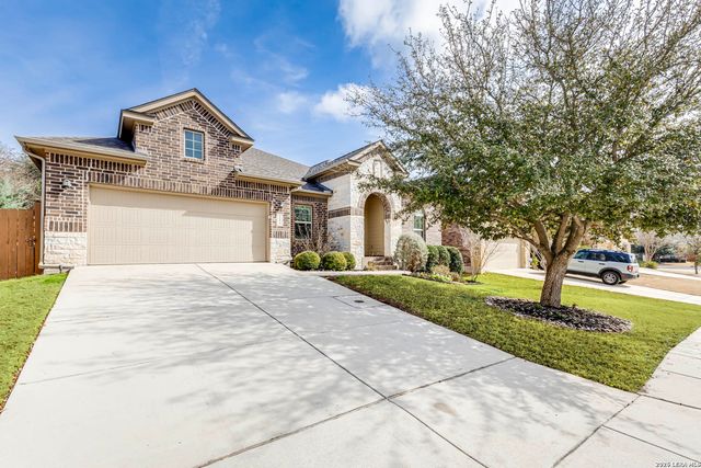 112 Hagen Dr, Boerne, TX 78006