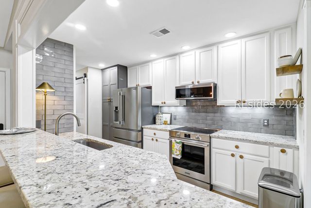 212 Greenwood Dr Apt 315, Hilton Head Island, SC 29928