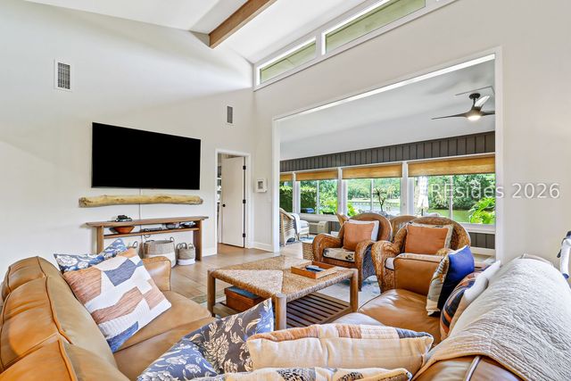 212 Greenwood Dr Apt 315, Hilton Head Island, SC 29928