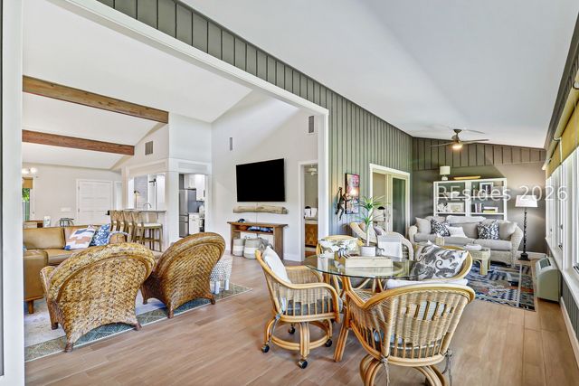 212 Greenwood Dr Apt 315, Hilton Head Island, SC 29928
