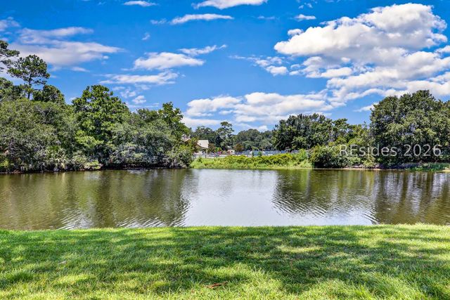 212 Greenwood Dr Apt 315, Hilton Head Island, SC 29928