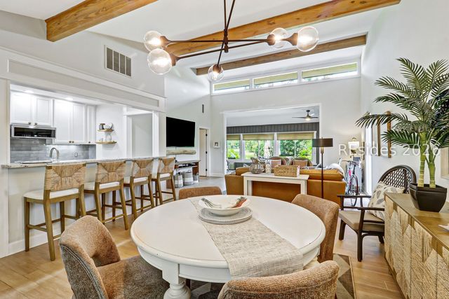 212 Greenwood Dr Apt 315, Hilton Head Island, SC 29928