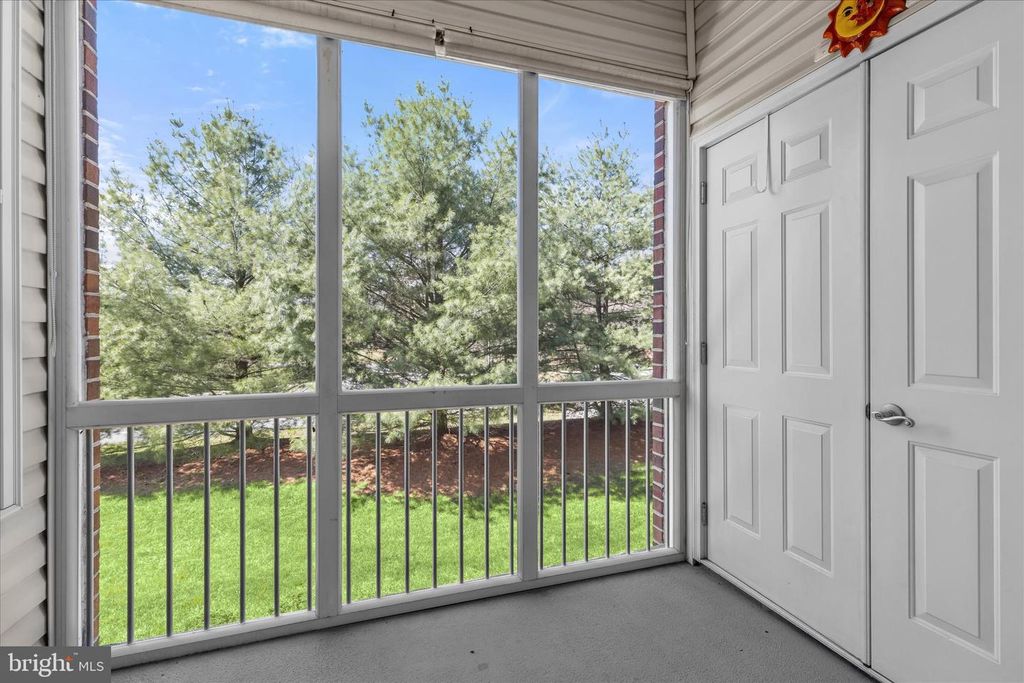 Image 12 of property listing at 311 TIREE CT #202, Abingdon, MD 21009