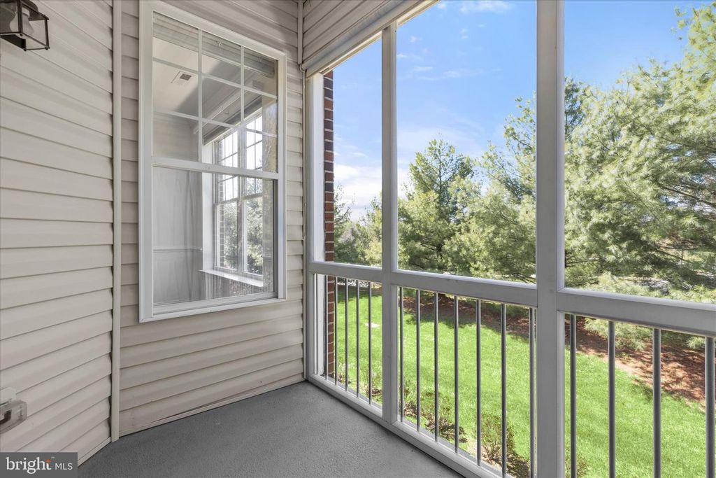 Image 13 of property listing at 311 TIREE CT #202, Abingdon, MD 21009