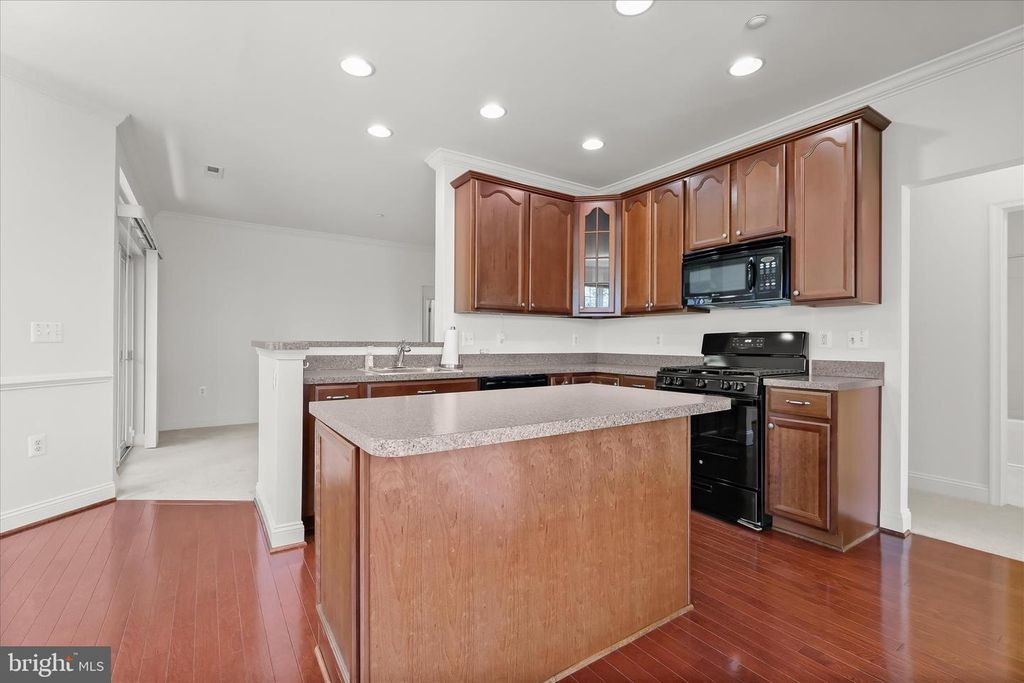 Image 17 of property listing at 311 TIREE CT #202, Abingdon, MD 21009