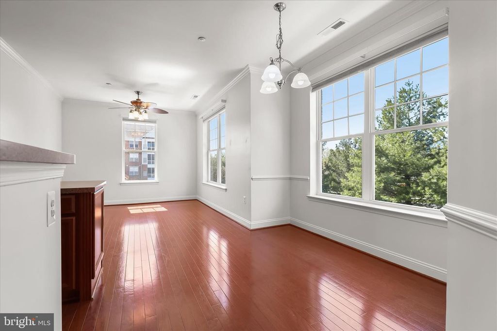 Image 25 of property listing at 311 TIREE CT #202, Abingdon, MD 21009