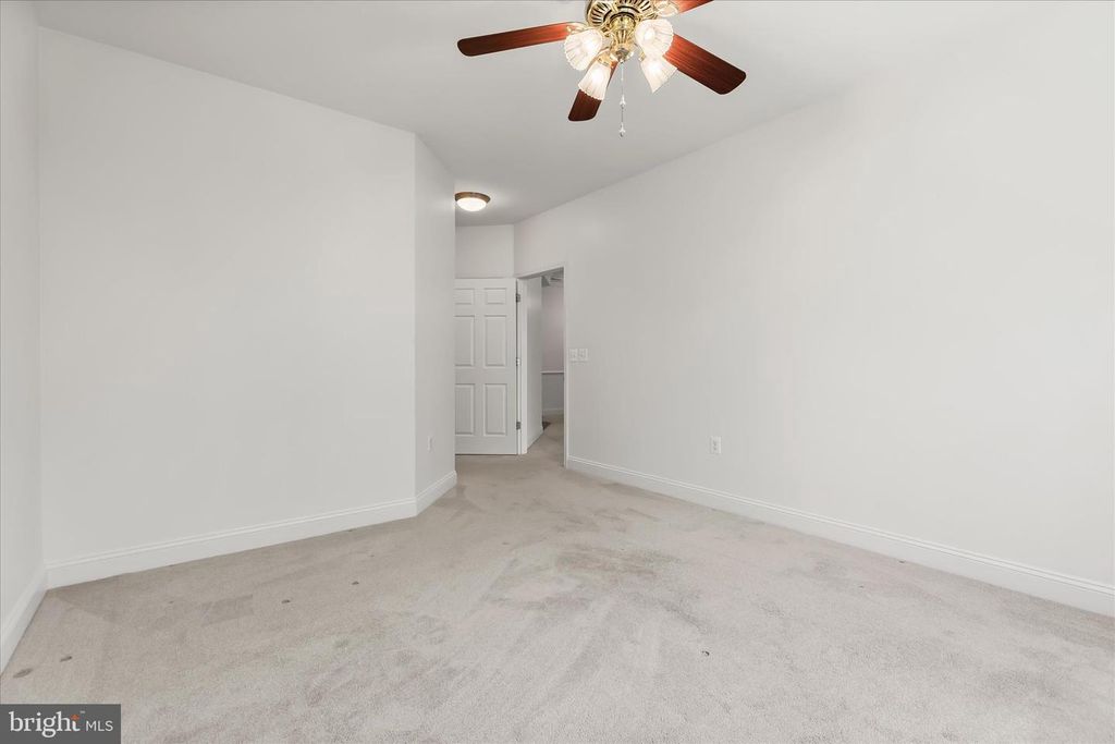 Image 31 of property listing at 311 TIREE CT #202, Abingdon, MD 21009