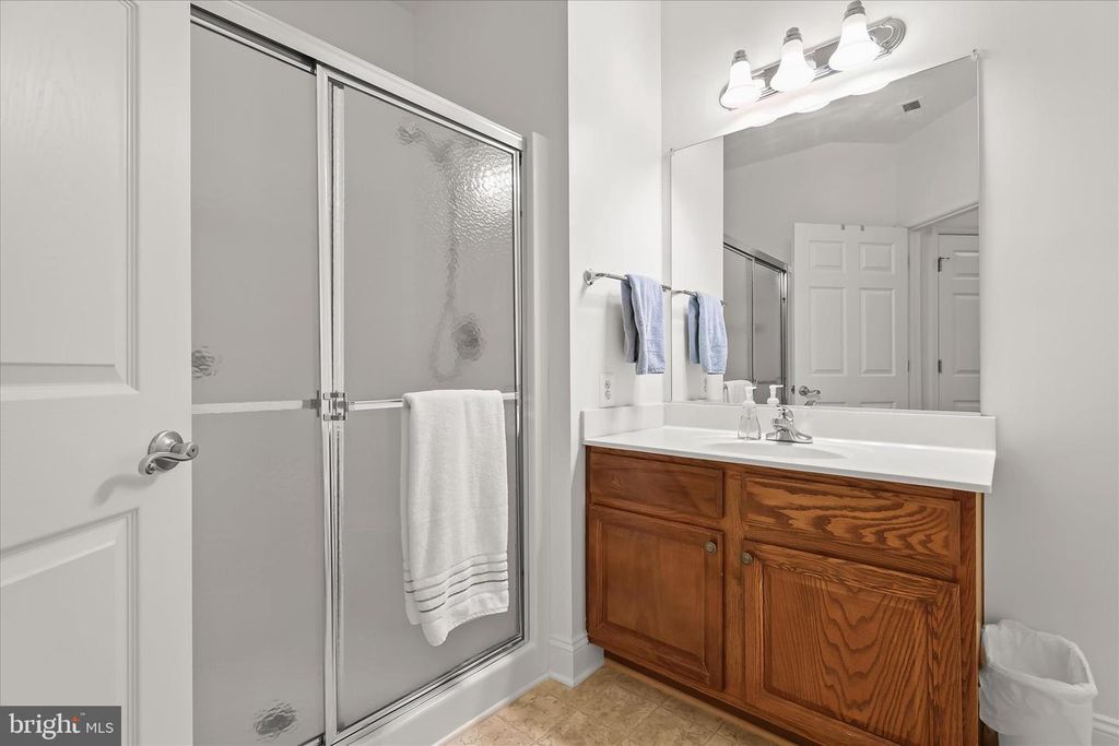 Image 32 of property listing at 311 TIREE CT #202, Abingdon, MD 21009