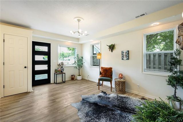 505 E 82ND Street, Kansas City, MO 64131