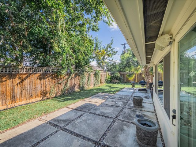 3010 Conway Street, Houston, TX 77025