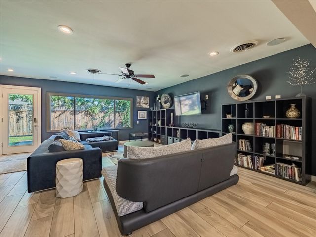 3010 Conway Street, Houston, TX 77025