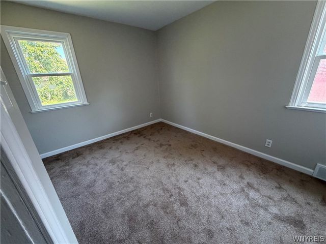 657 72nd Street, Niagara Falls, NY 14304