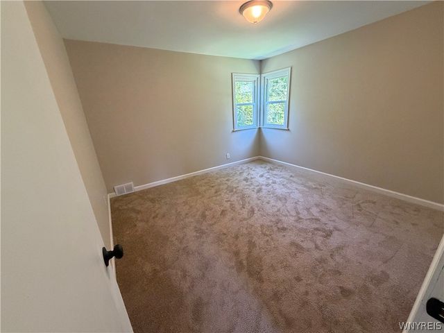 657 72nd Street, Niagara Falls, NY 14304