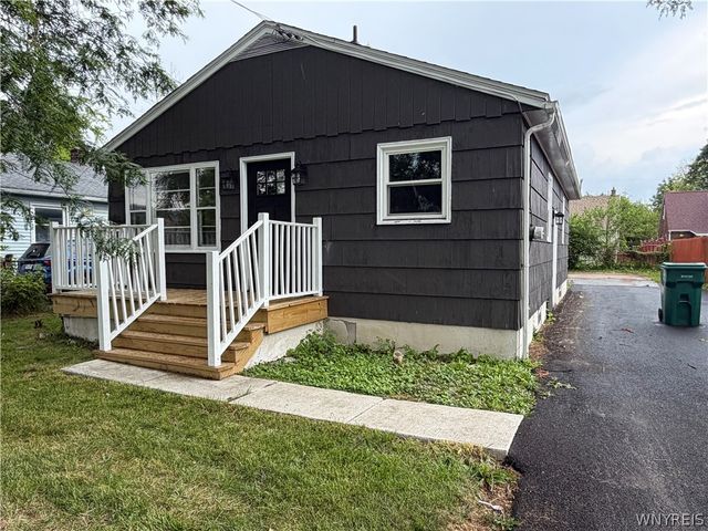 657 72nd Street, Niagara Falls, NY 14304
