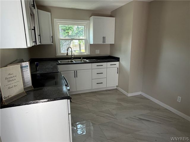 657 72nd Street, Niagara Falls, NY 14304