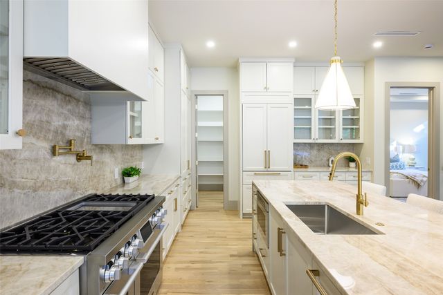 6984 Santa Barbara Drive, Dallas, TX 75214