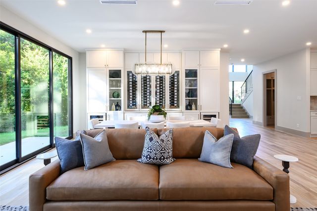 6984 Santa Barbara Drive, Dallas, TX 75214