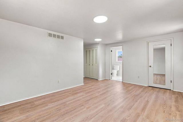 4856 Danbury Drive, Troy, MI 48085