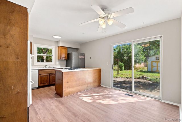 4856 Danbury Drive, Troy, MI 48085