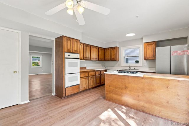 4856 Danbury Drive, Troy, MI 48085