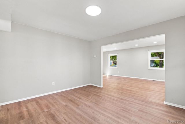 4856 Danbury Drive, Troy, MI 48085