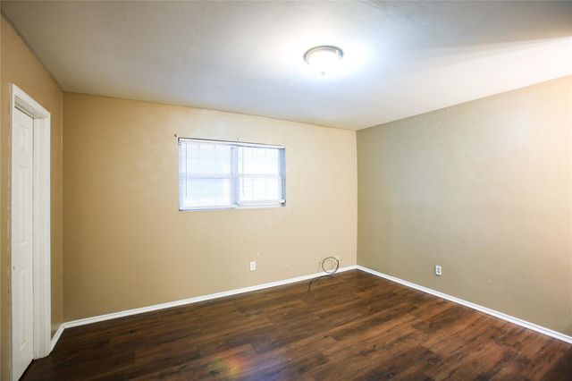 9406 Grannis Street D, Houston, TX 77075