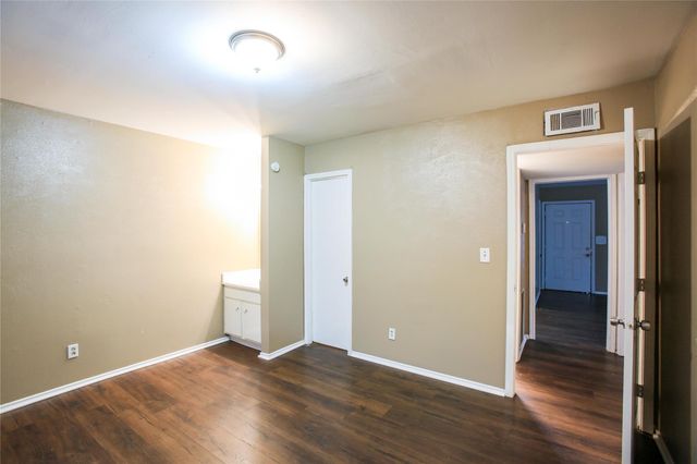 9406 Grannis Street D, Houston, TX 77075