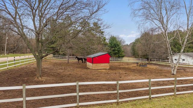 1135 County Road K, Wisconsin Dells, WI 53965