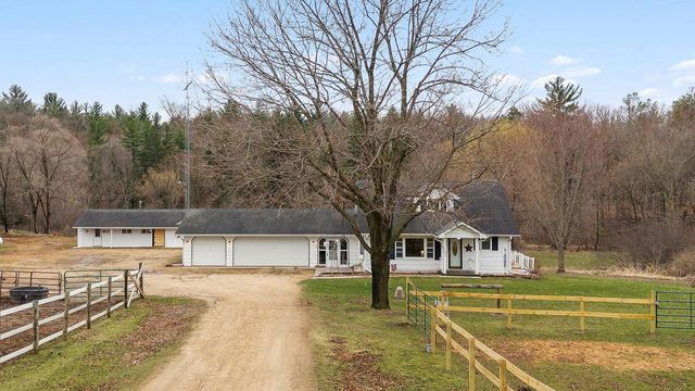 1135 County Road K, Wisconsin Dells, WI 53965