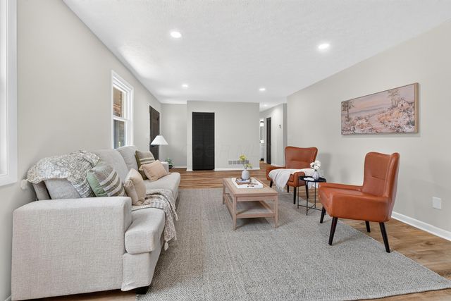 353 Florence Drive, Pickerington, OH 43147