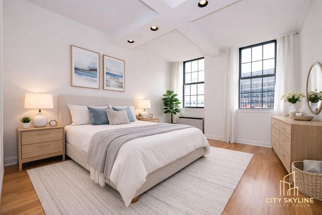 4502 Ditmars Blvd Apt 405, New York City, NY 11105