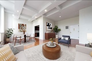 4502 Ditmars Blvd Apt 405, New York City, NY 11105