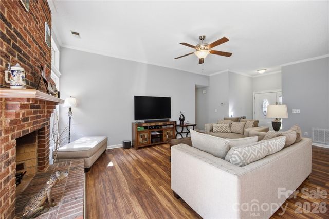 1814 Golden Heights Court, Charlotte, NC 28214