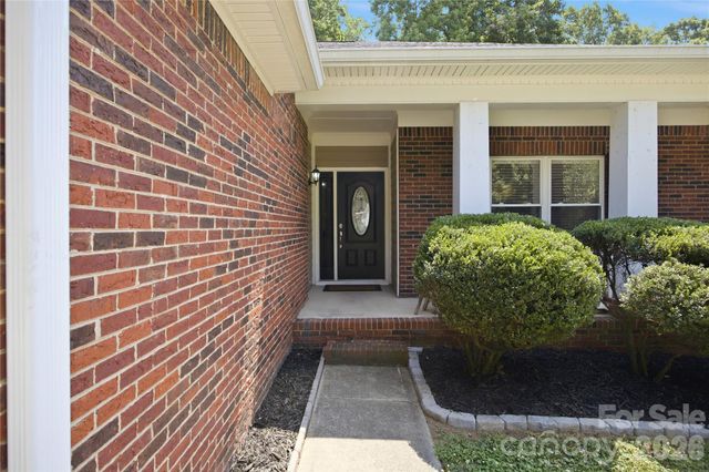 1814 Golden Heights Court, Charlotte, NC 28214