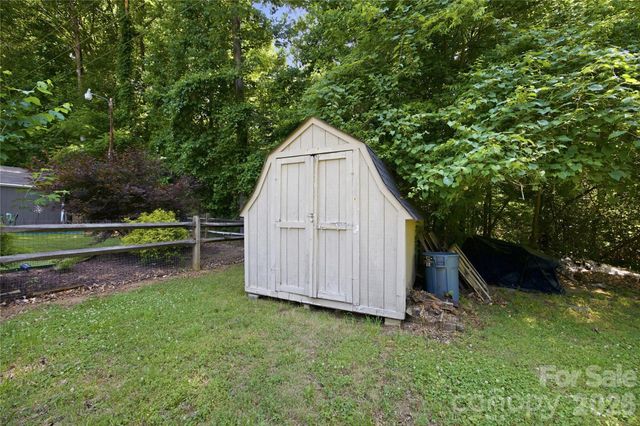 1814 Golden Heights Court, Charlotte, NC 28214