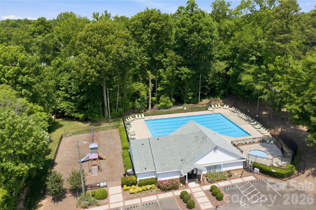 1814 Golden Heights Court, Charlotte, NC 28214