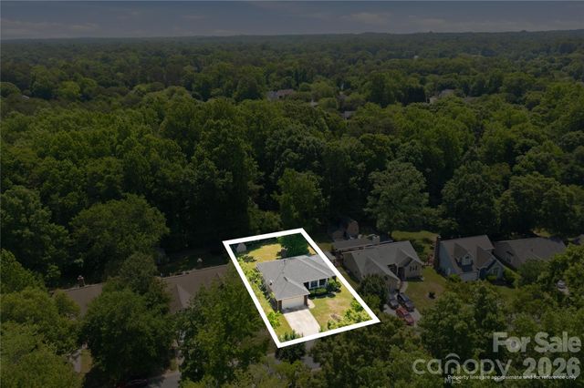 1814 Golden Heights Court, Charlotte, NC 28214