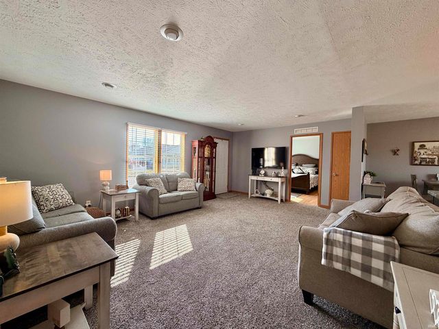 975 Ohio Street, Plymouth, IN 46563