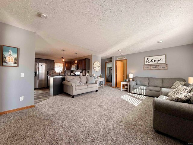 975 Ohio Street, Plymouth, IN 46563