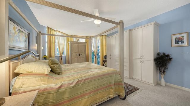 1800 BENJAMIN FRANKLIN DRIVE B207, Sarasota, FL 34236