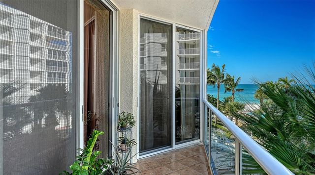 1800 BENJAMIN FRANKLIN DRIVE B207, Sarasota, FL 34236