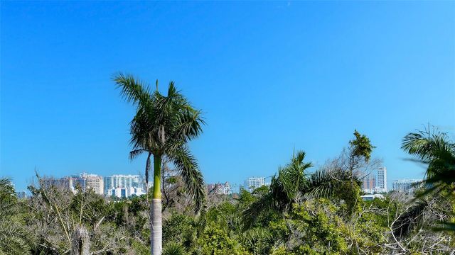 1800 BENJAMIN FRANKLIN DRIVE B207, Sarasota, FL 34236