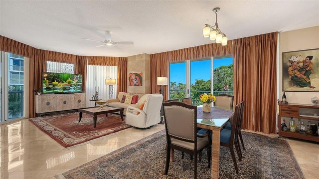 1800 BENJAMIN FRANKLIN DRIVE B207, Sarasota, FL 34236