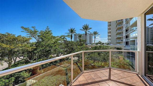 1800 BENJAMIN FRANKLIN DRIVE B207, Sarasota, FL 34236