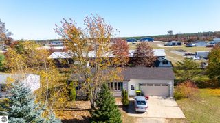 1160 Roberts Trail, St Helen, MI 48656