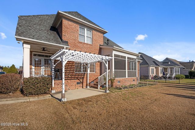4501 Lagan Circle, Winterville, NC 28590