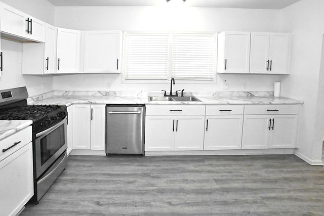 1717 Crocker Street, Chesterton, IN 46304